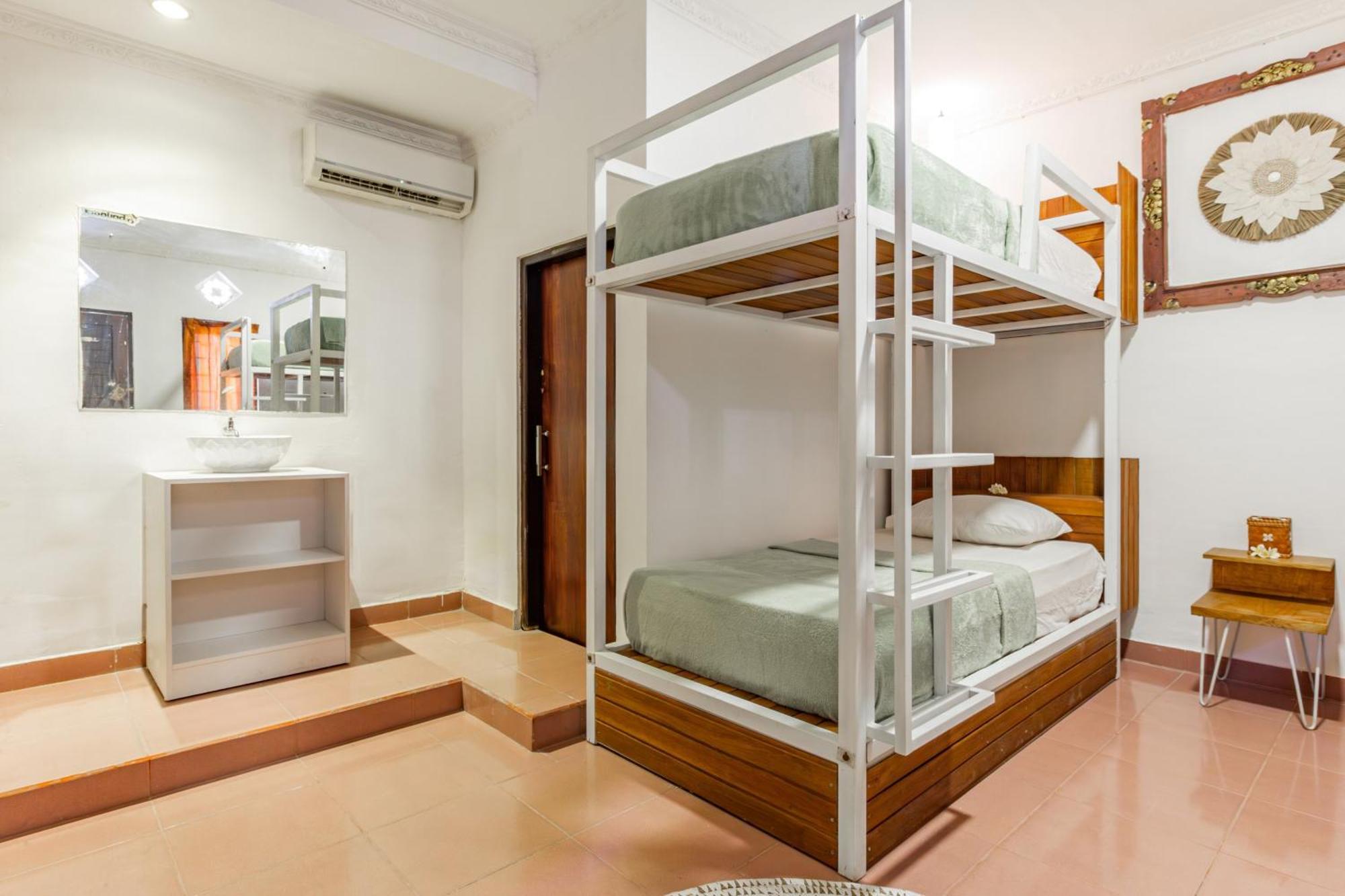 Capital O 93944 Geweka Homestay Jimbaran Exterior foto